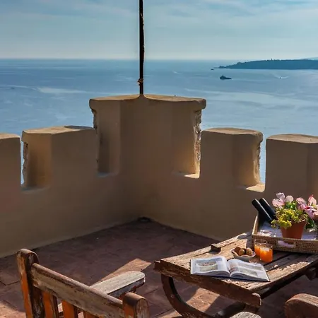 Torre Grimaldi 2&2, Emma