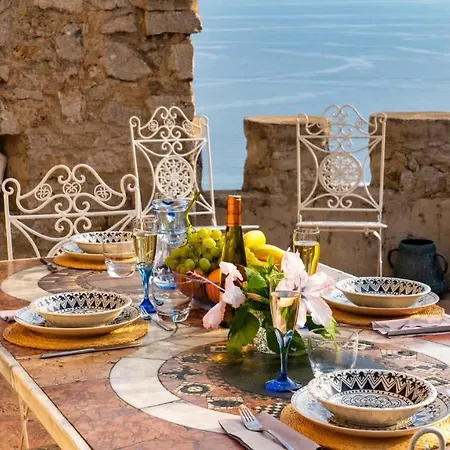 Вилла Torre Grimaldi 2&2, Emma