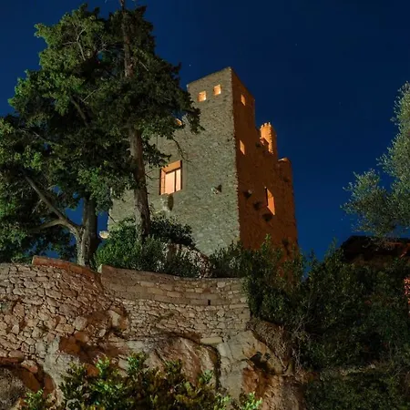 Torre Grimaldi 2&2, Emma Вилла *