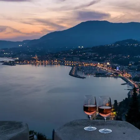 Torre Grimaldi 2&2, Emma Villa