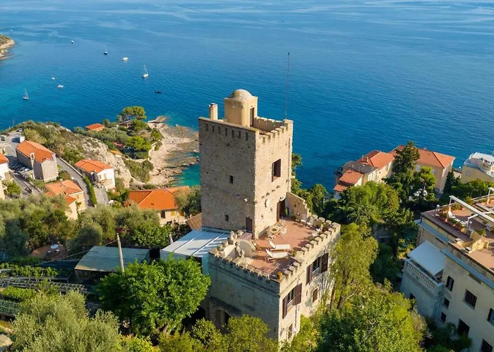 Torre Grimaldi 2&2, Emma Villa *