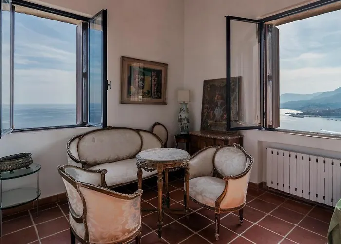 Villa Torre Grimaldi 2&2, Emma Ventimiglia